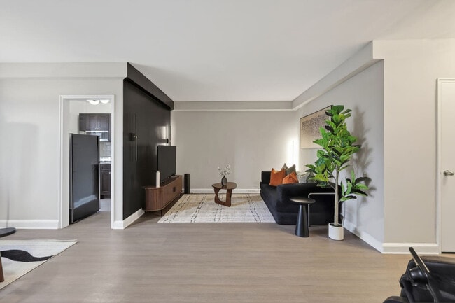 Building Photo - 1500 Arlington Blvd Unit ID1364183P