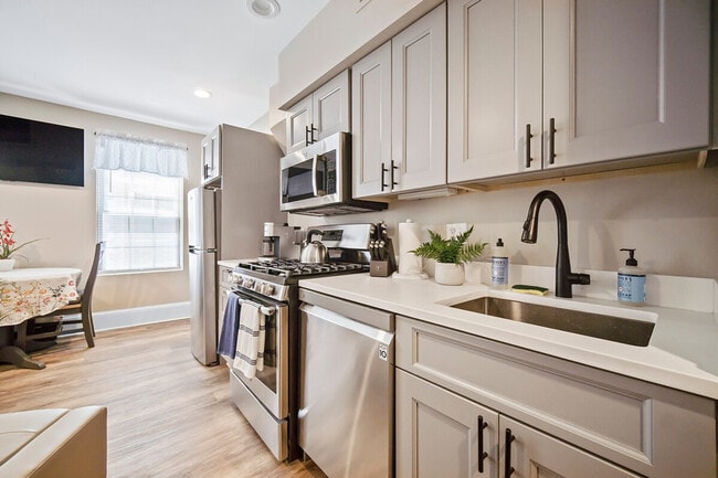 Photo - 472 Commercial St Unit SI ID1364253P