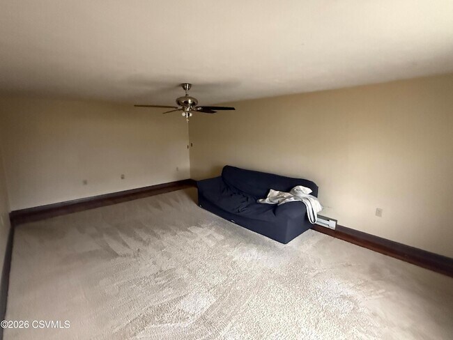Photo - 540 Monroe St
