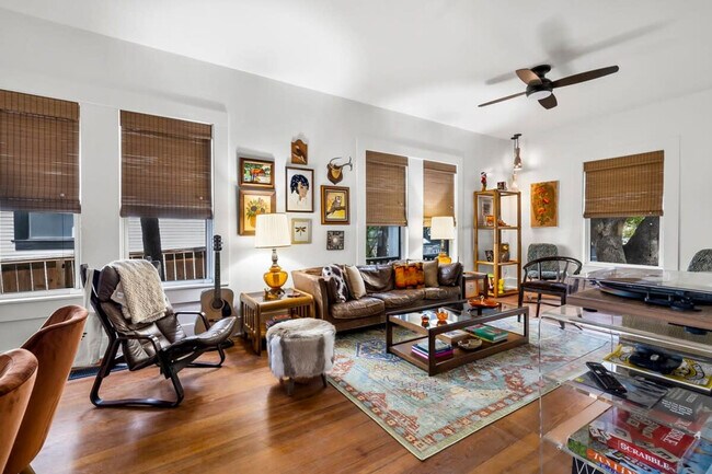 Photo - 1804 Brackenridge St Unit ID1319933P