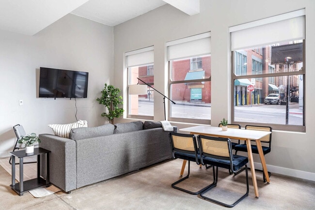 Photo - 205 W 4th St Unit ID1354361P