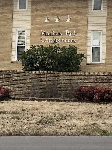 Building Photo - 555 N Dupont Ave Unit 94