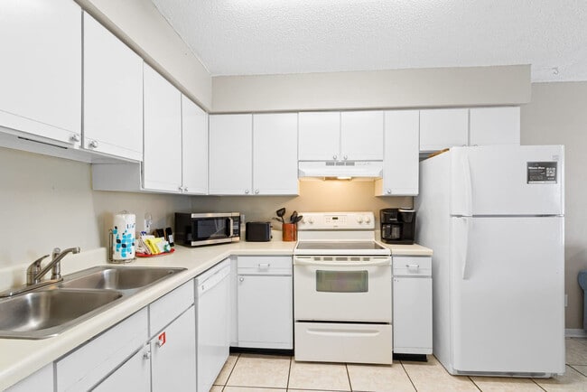 Photo - 920 W Lagoon Ave Unit SI ID1541209P