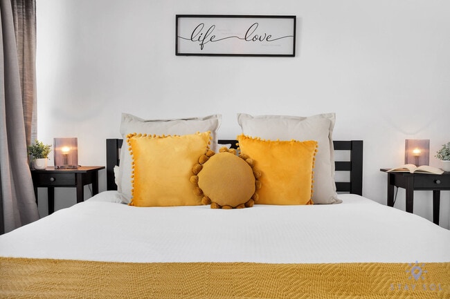 Photo - 5225 Collins Ave Unit ID1227482P