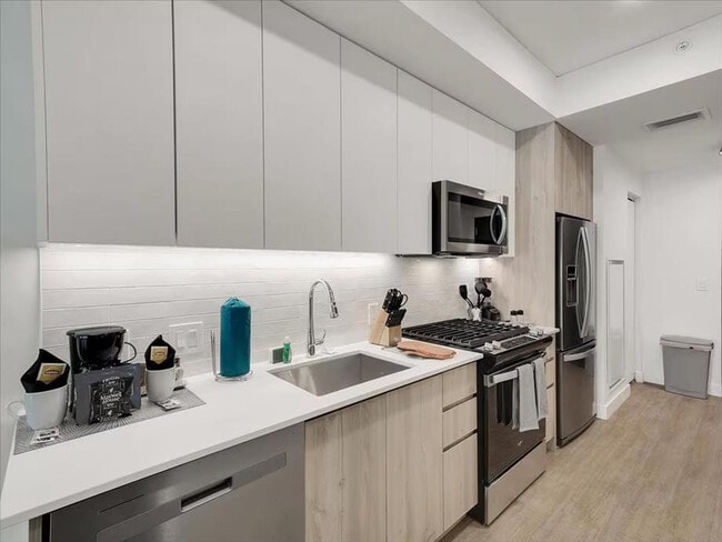 Photo - 817 N 6th St Unit ID1047103P