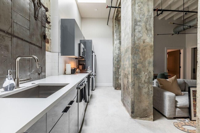 Photo - 315 Girod St Unit ID1267143P