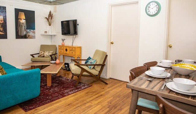 Photo - 362 W 38th St Unit ID1323910P