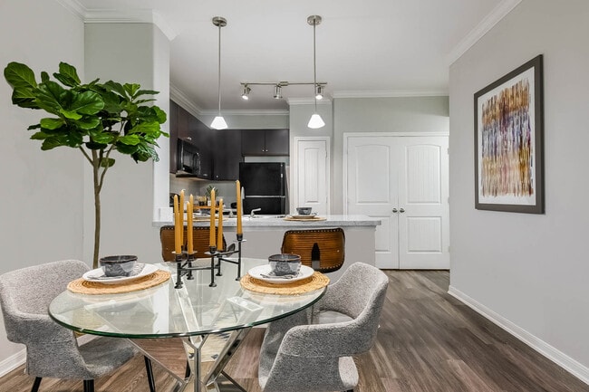 Photo - Yorktown Crossing