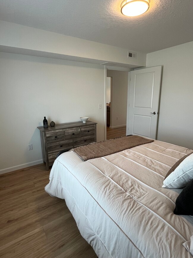 Photo - Gateway Apartments