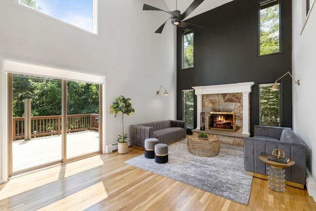 Photo - 2A Cherry Ln Unit SI ID1466630P