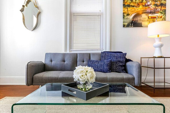 Building Photo - 2434 Valence St Unit ID1268184P