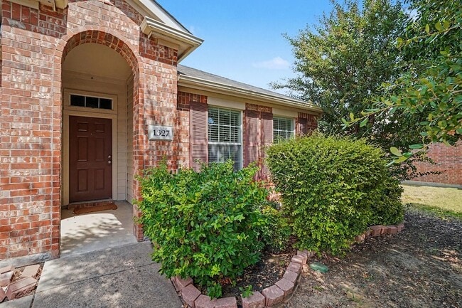 Photo - 1327 Primrose Dr