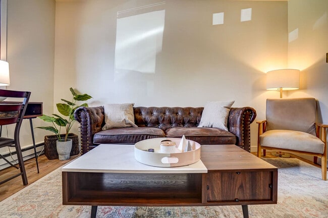 Photo - 1217 E Wilson St Unit ID1377390P