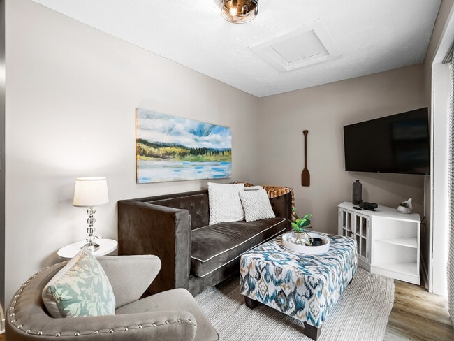 Photo - 7525 Lake Rd E Unit ID1061030P