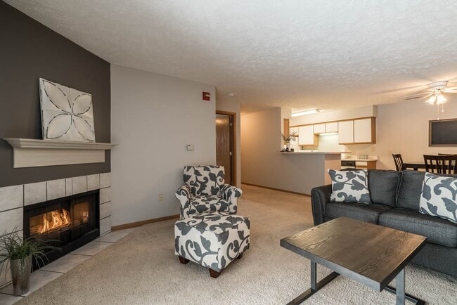 Discover the comfort of Eagle Run, where spacious interiors and inviting features create a place youll love to call home. - Eagle Run Apartments