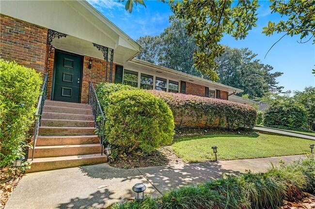 Photo - 2127 Desmond Dr