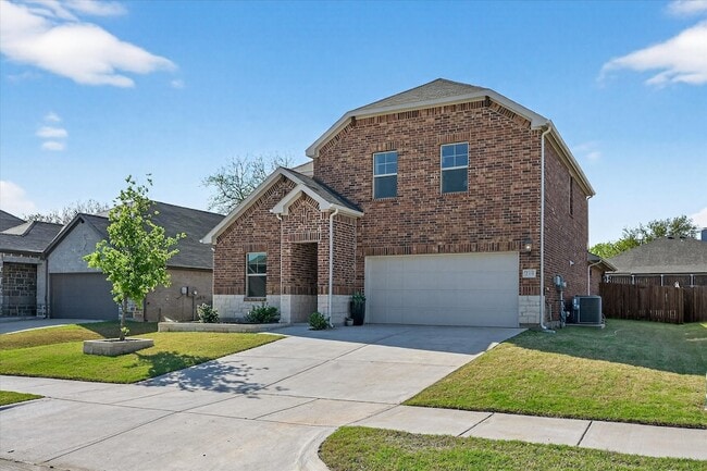 Photo - 210 Briarwood Ln