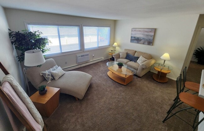 1 Bedroom Living Room - Pine Ridge