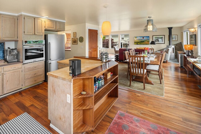 Building Photo - 401 W Galer St Unit ID1231003P