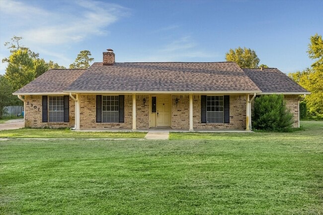 Building Photo - 1307 Southern Hills Rd