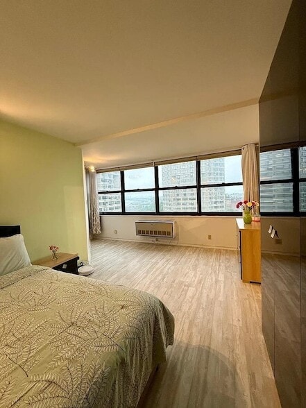 Photo - 7004 JFK Blvd E