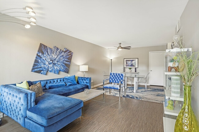 Building Photo - The Magnolia