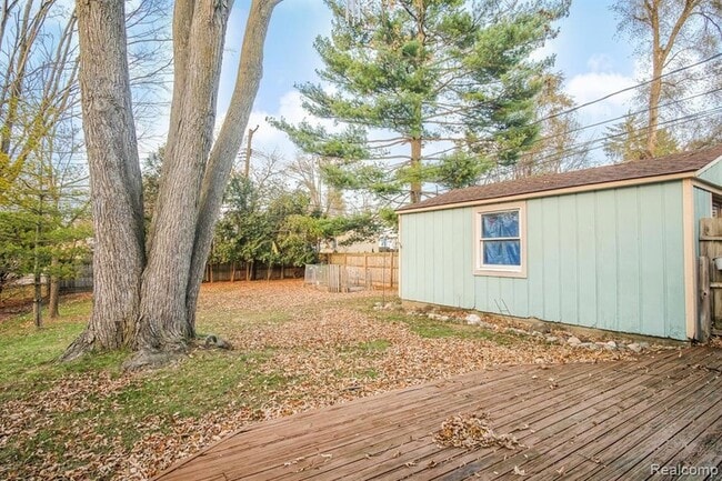 Photo - 144 Woodward Ave