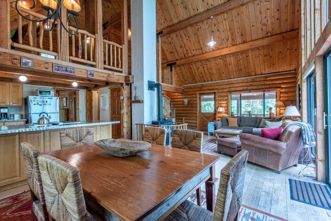 Photo - 7204 Pine Tree Rd Unit ID1310736P