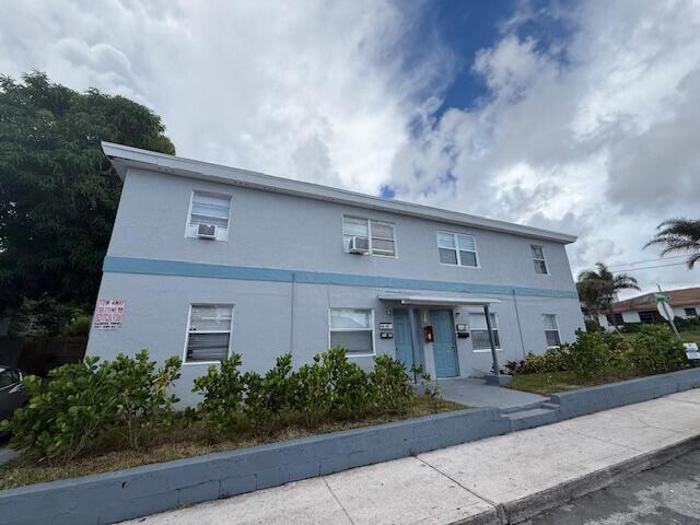 Building Photo - 1913 Division Ave Unit 201