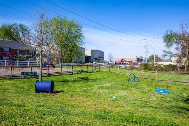 Photo - Charleston Hall