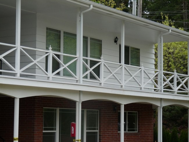 Photo - Clover Creek Manor Apartments