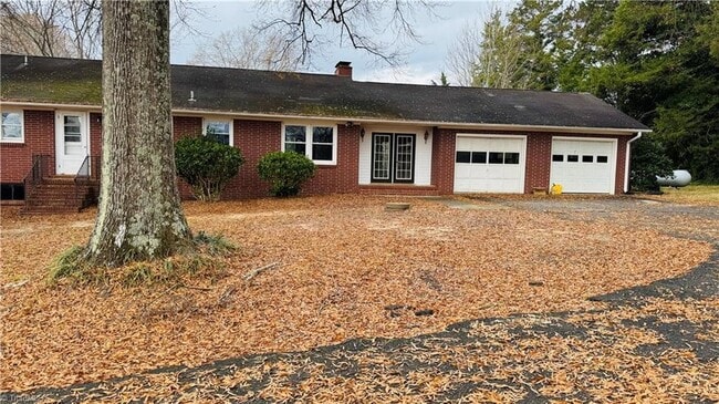 Photo - 4905 Murray Rd