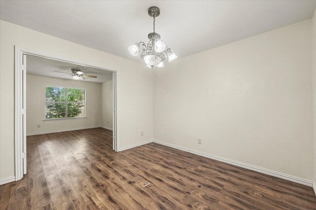 Photo - 2504 Brook Hollow Ct