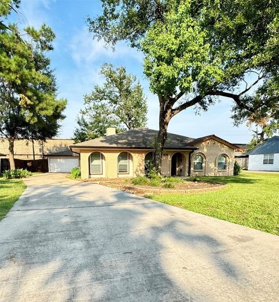 Photo - 28922 Savannah Dr