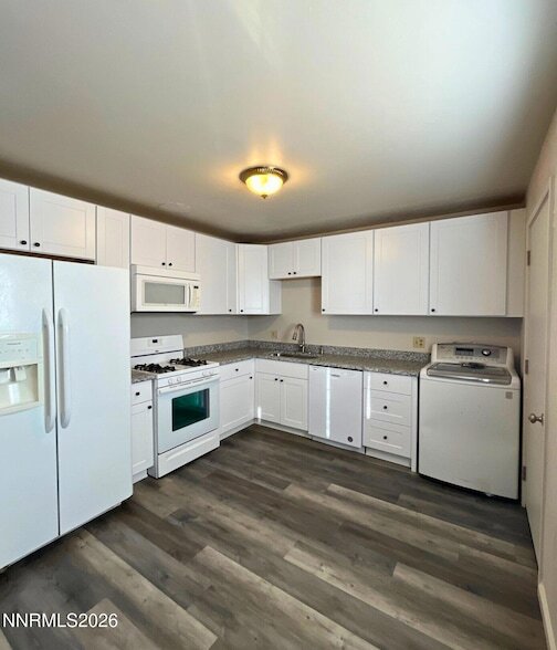 Photo - 2390 Nelson Way