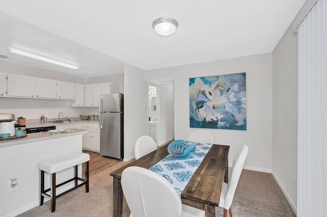 Photo - Hermitage Square