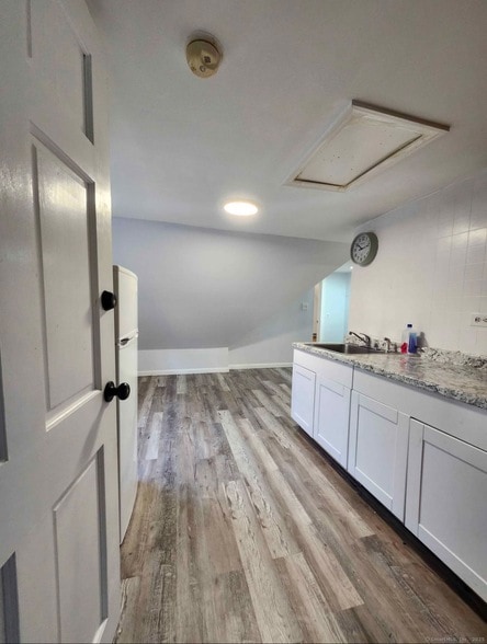 Building Photo - 101 Goddard Ave Unit 3