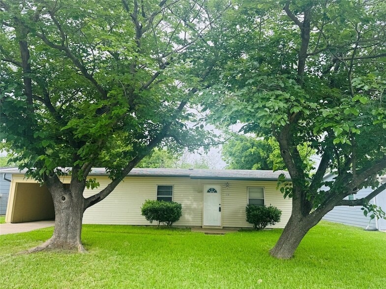 Photo - 1218 Gate Ln Dr