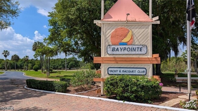 Building Photo - 16200 Bay Pointe Blvd Unit 206