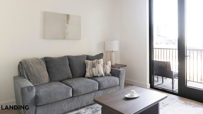 Photo - 1007 S Mint St Unit 819