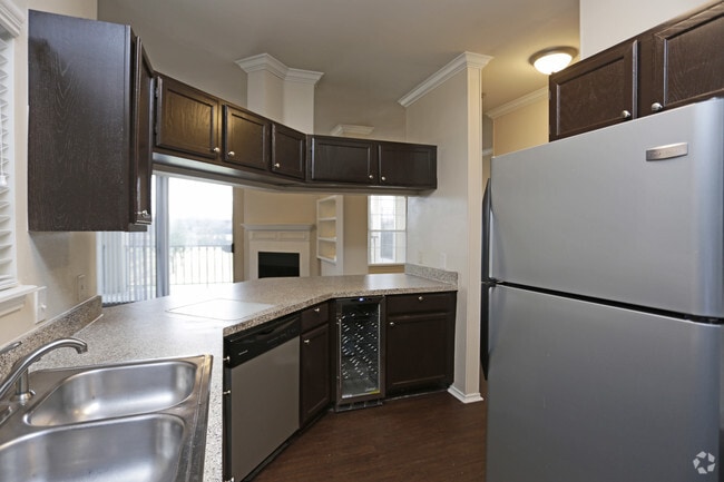 3BR,2BA - 1428SF - KITCHEN - Fairways at Prestonwood