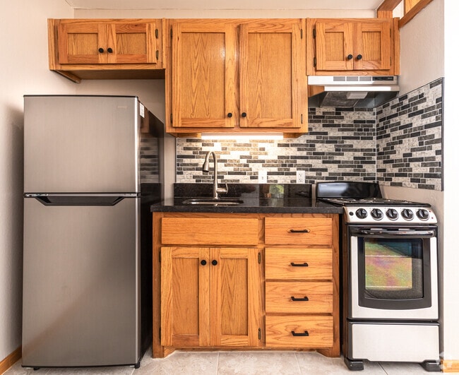 STUDIO 1BA REMODELED - 500SF - Texan Ranch Apartments