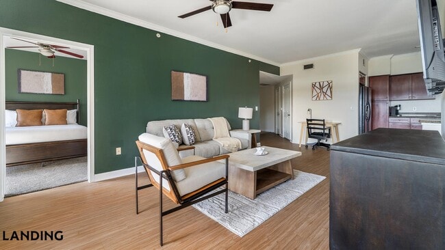 Building Photo - 6500 Champion Grandview Way Unit 7302
