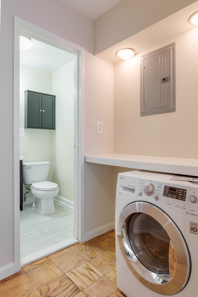 Photo - Park East Apartments