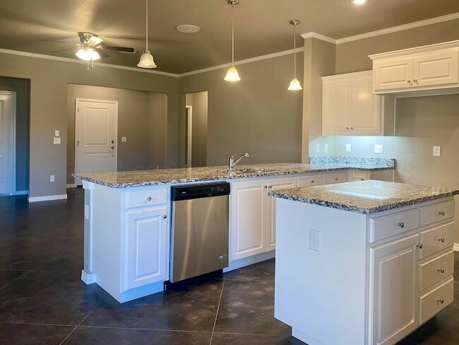 Photo - 9608 Sydney Dr