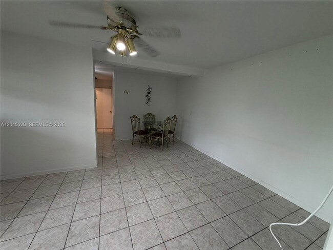 Photo - 4935 SW 101st Ave Unit 1