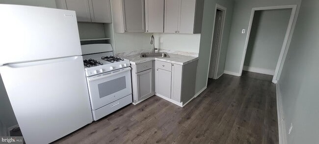 Building Photo - 4760 Richmond St Unit 3RD FL
