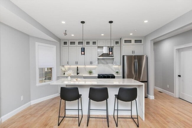 Building Photo - 755 Boylston St Unit 1