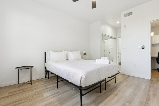 Photo - 9450 W Cabela Dr Unit ID1055527P