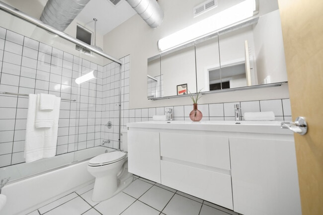 Photo - 122 W Elder St Unit ID1056110P